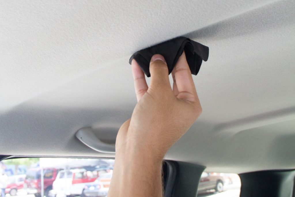 Car Roof Lining Surface Cleaning